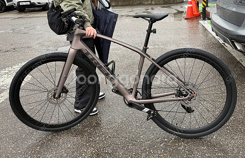 트랙 FX 스포츠 SL6 M사이즈 판매합니다.--2