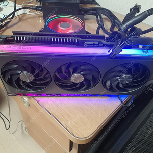 사파이어 라데온 RX 7900 XTX NITRO+ Vapor-X OC D 그래픽카드 팝니다