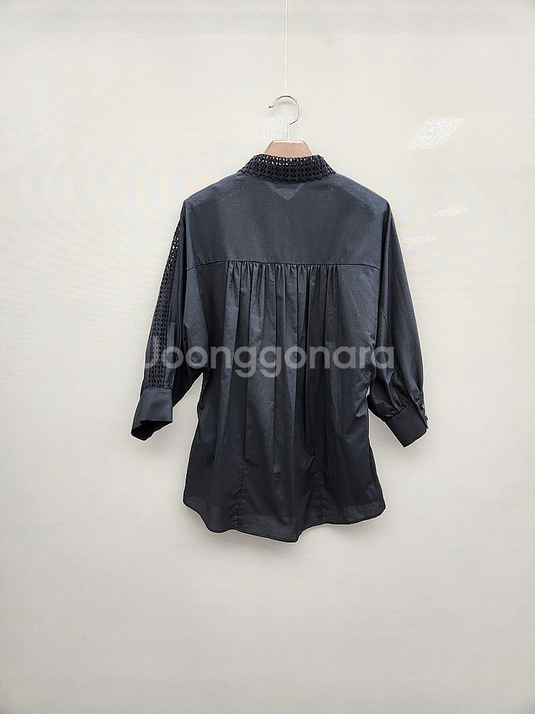 지고트 블랙 펀칭 카라 셔츠 블라우스/한섬 타임 마인 ...--3