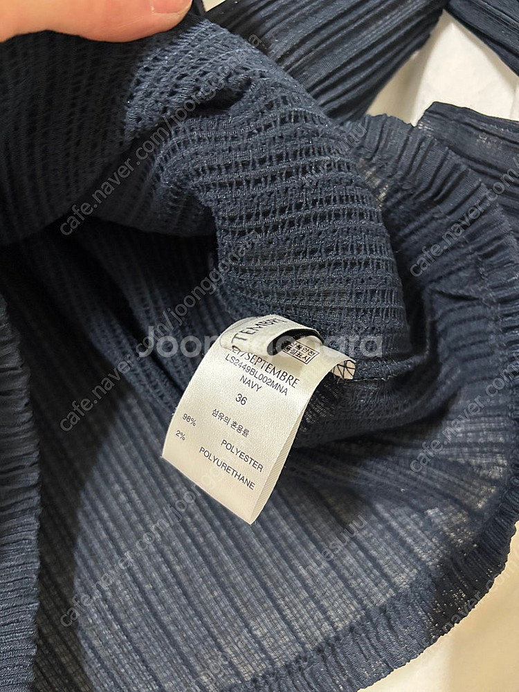 르917 피아 플리츠 롱슬리브 네이비 36사이즈--2