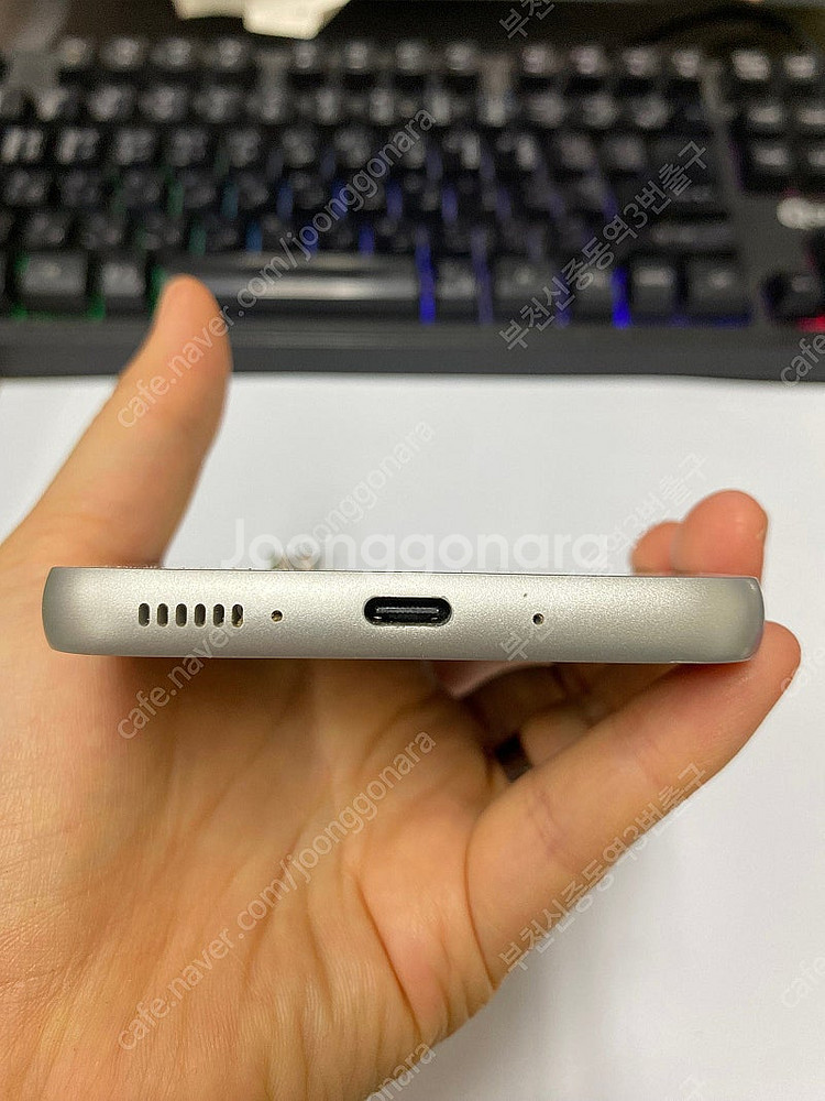 205729 SK 갤럭시퀀텀4 화이트 AA급 128GB...--6
