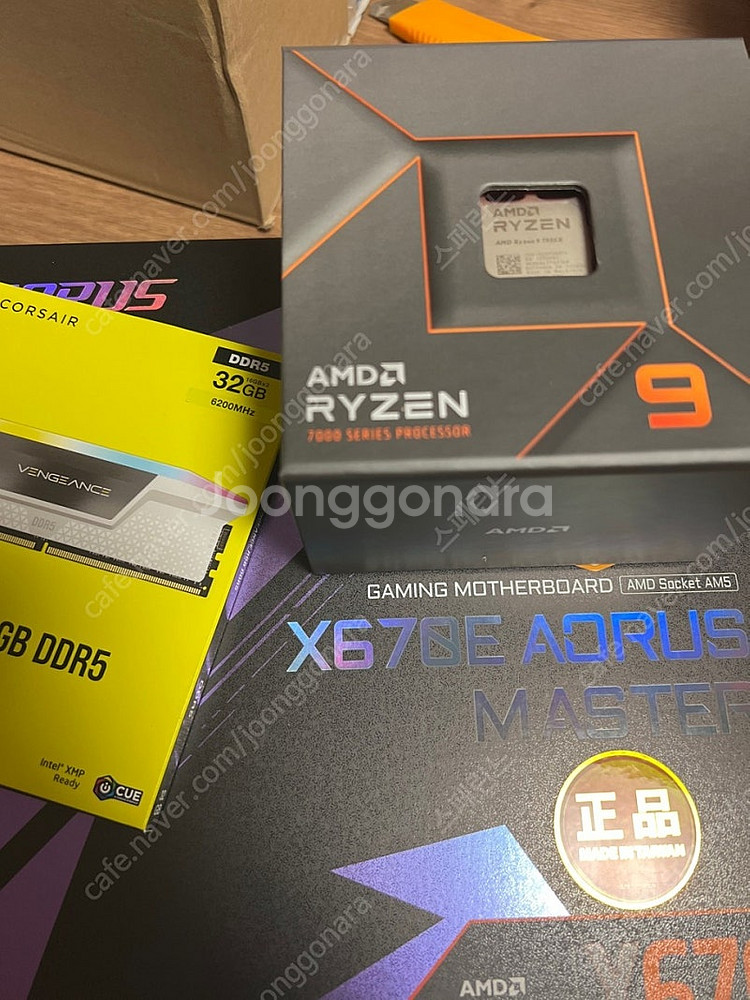 DDR5 6200Mhz CL36 Corsair Whit...--0