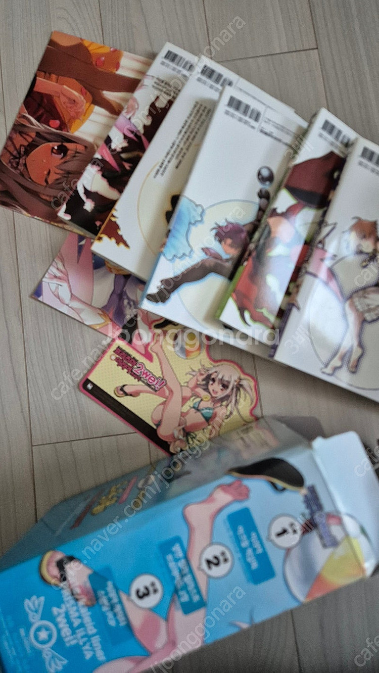 라노벨이랑 굿즈 종류별로 팔아요--8