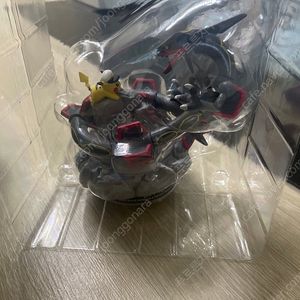 cgv 포켓몬스터 캡틴피카츄 이로치레쿠쟈 피규어 팝니다