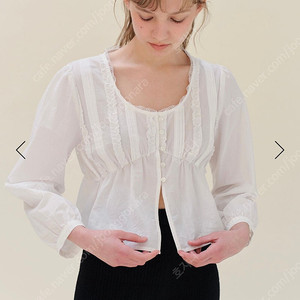 릴리코츠 리아블라우스 (새제품)