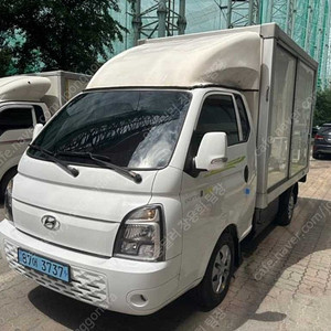포터2 중고차 할부 포터 중고차 흰색 2023년식 20,271km 1.0톤/슈퍼캡/초장축 중고자동차