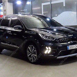 기아 니로 중고 니로 더 뉴 니로 중고차 파란색 2022년식 22,793km 1.6 HEV 시그니처 중고차 구매상담