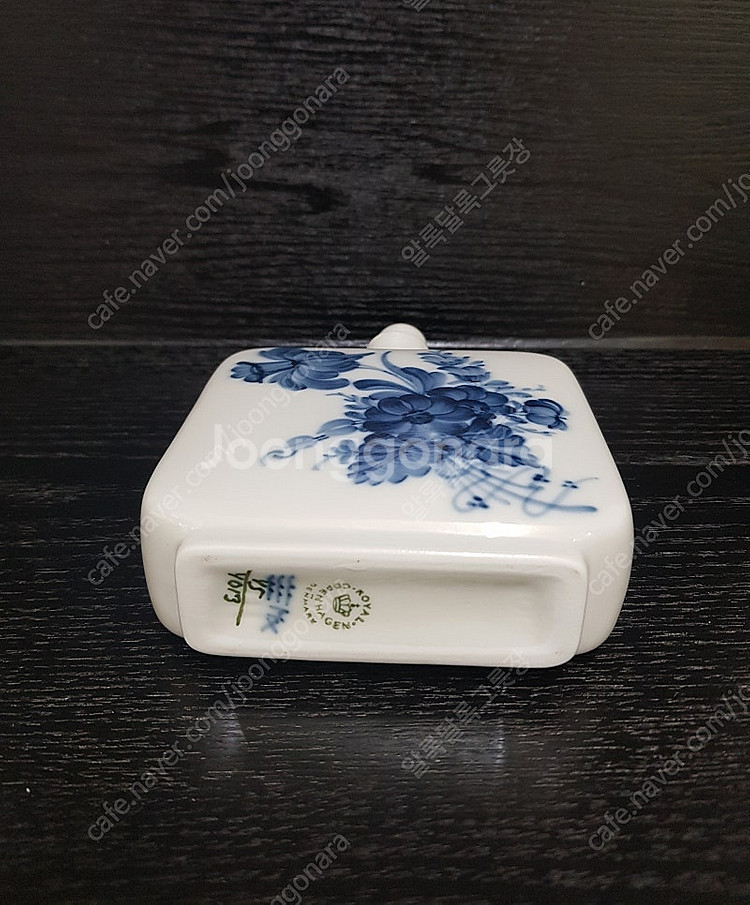 초레어템)로얄코펜하겐 사각향수병--6