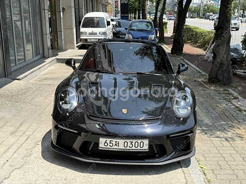 포르쉐 911 중고차 할부가능 검정색 2017년식 타르...--6