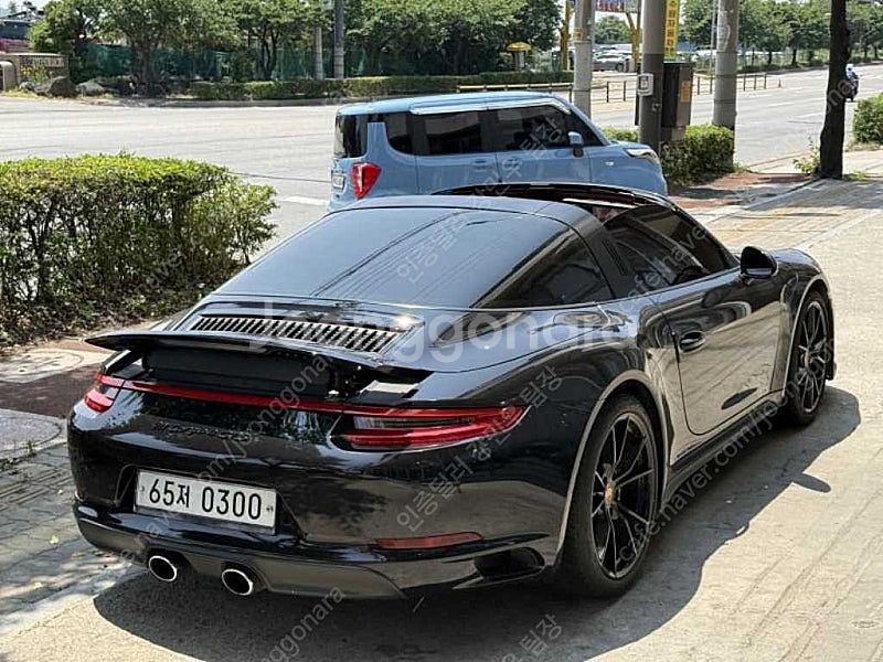 포르쉐 911 중고차 할부가능 검정색 2017년식 타르...--8