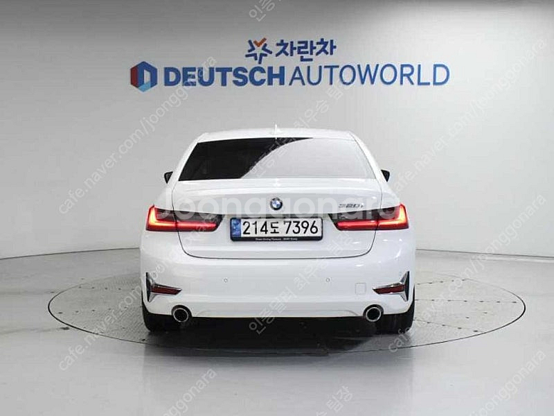 BMW 3시리즈 중고 BMW 320i 중고 승용차 흰색...--5