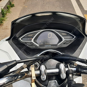 좀비같은 내구성을가진 pcx125팝니다.