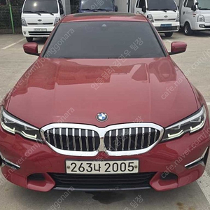 빨간색 BMW 3시리즈 중고 BMW 중고차 320i 럭셔리 실매물인증중고차 57,731 km