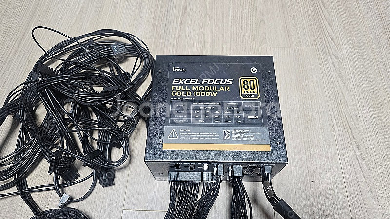 엑셀포커스 옵티머스 1000W 골드 파워--1