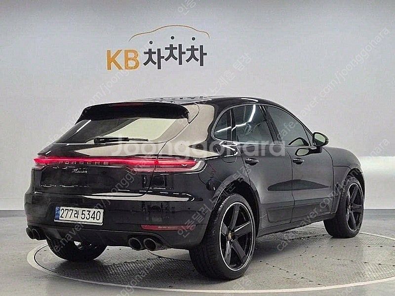 포르쉐 마칸 중고 검정색 2021년식 67,820km ...--4