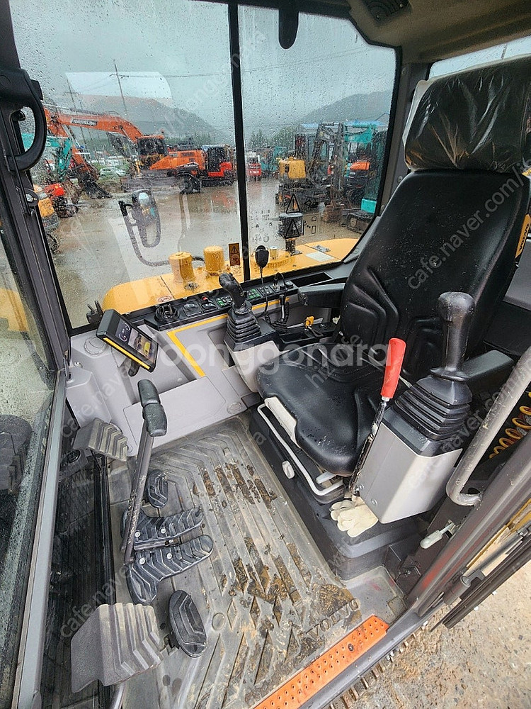 중고굴삭기 볼보 EC60EP 특Aㄱ브 22년 11월식 3,700시간 가동 코집/회라 장착, 경북 고령소재 010-3...--7