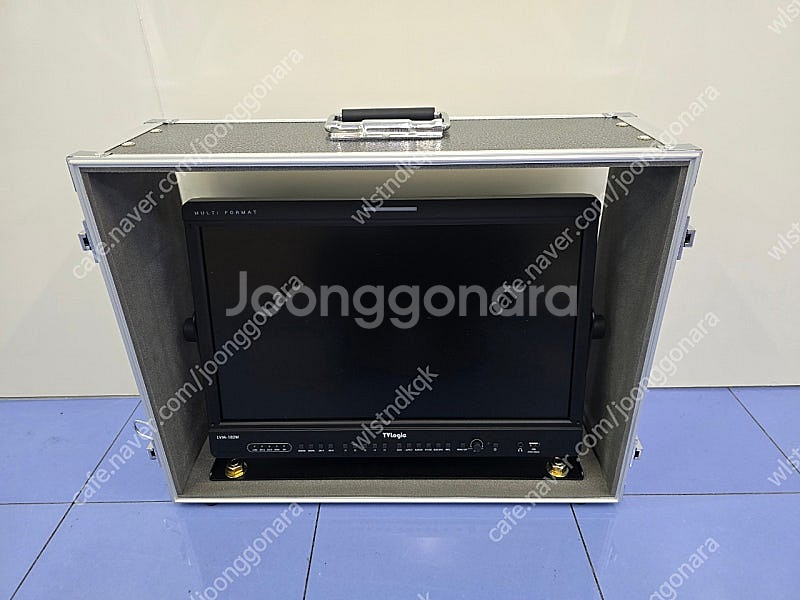 티브이로직 LVM-182W-A 멀티뷰 모니터--0