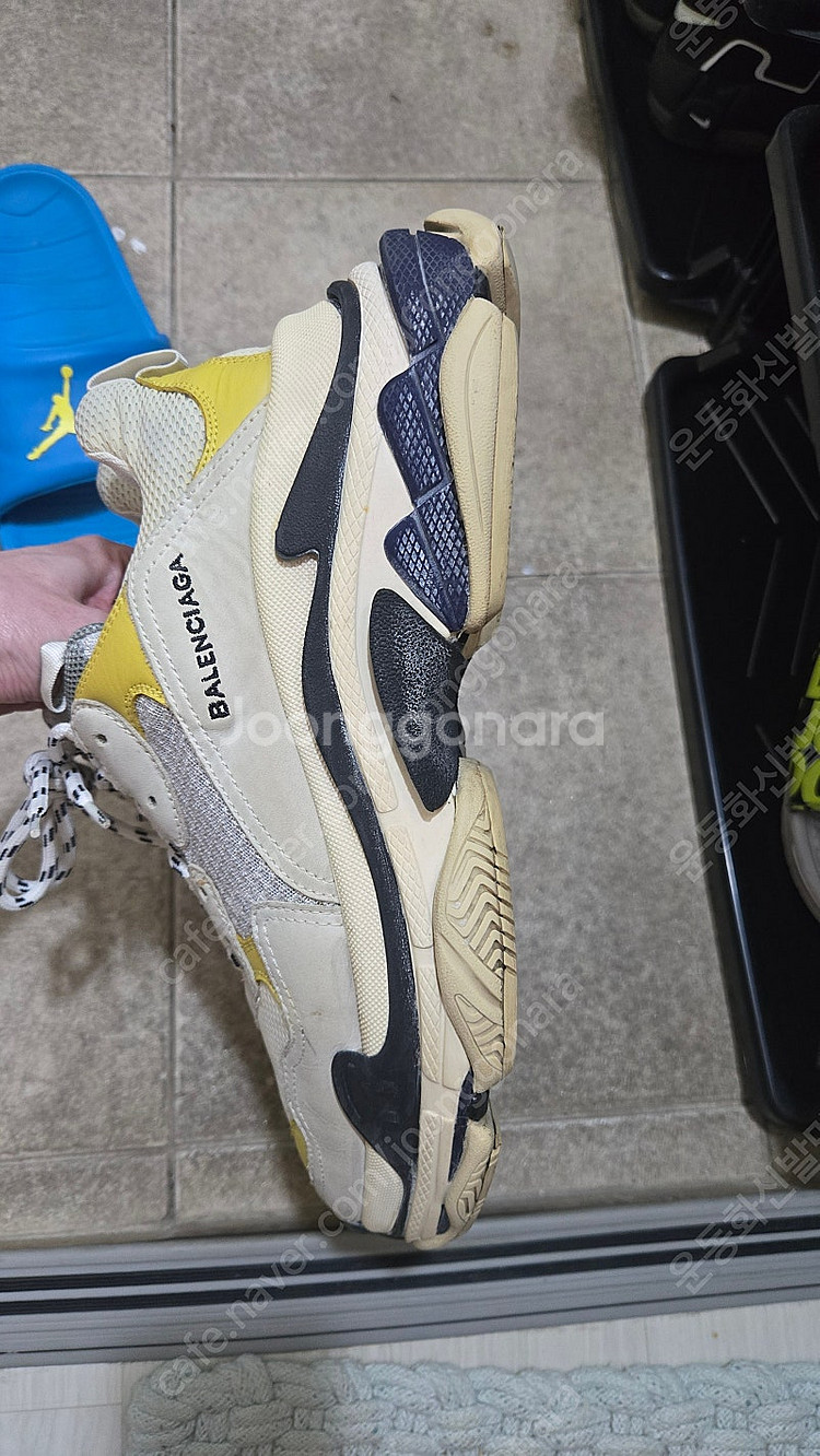 BALENCIAGA 발렌시아가 트리플S 도버 한정판 4...--4