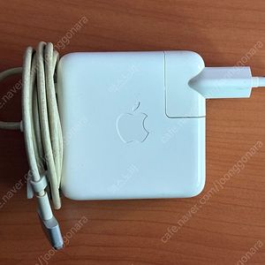 애플 정품 맥북용 맥세이프2 45W A1436 충전기 팝니다.