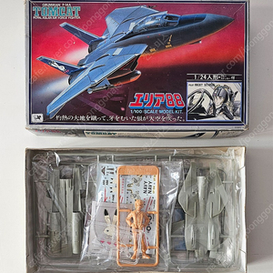 고전프라 타카라 1/100 에어리어88 F-14A 톰캣
