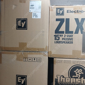 EV 앰프내장형 스피커 ZLX12P-G2,ZLX15P-G2,EVIVA12P,EVIVA15P 판매합니다