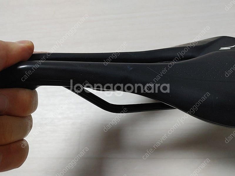 스페셜라이즈드 파워 콤프 안장 143 미리 검정레일 팝...--7