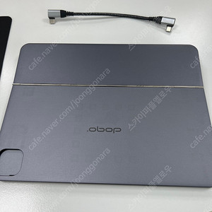DOQO 아이패드 키보드 케이스 팝니다