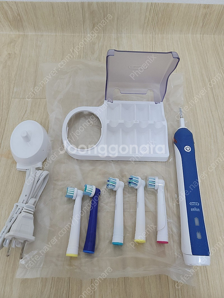 브라운 오랄비 전동칫솔(pro3000)--0