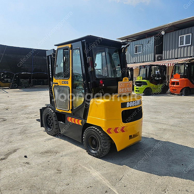 두산 D30S-3 중고지게차--5