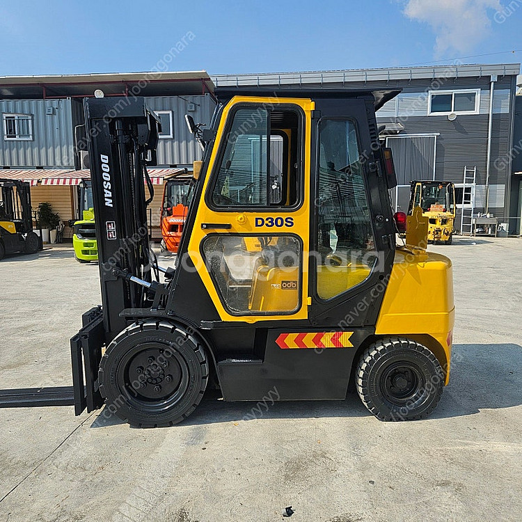두산 D30S-3 중고지게차--8