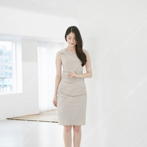 으네드레스 으네 EUNE 민소매 드레이핑 55 베이지그레이