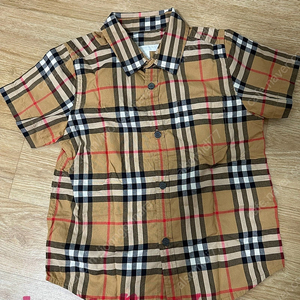 버버리 체크반팔셔츠 반바지 셋트 판매합니다