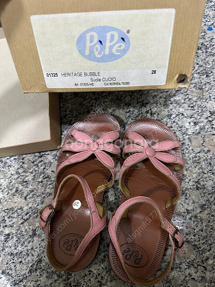 페페슈즈 꽃샌들 핑크 28사이즈 판매합니다--0