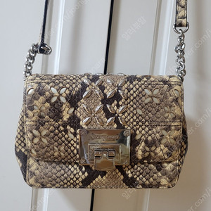 MICHAEL KORS 마이클코어스 뱀피 크로스백