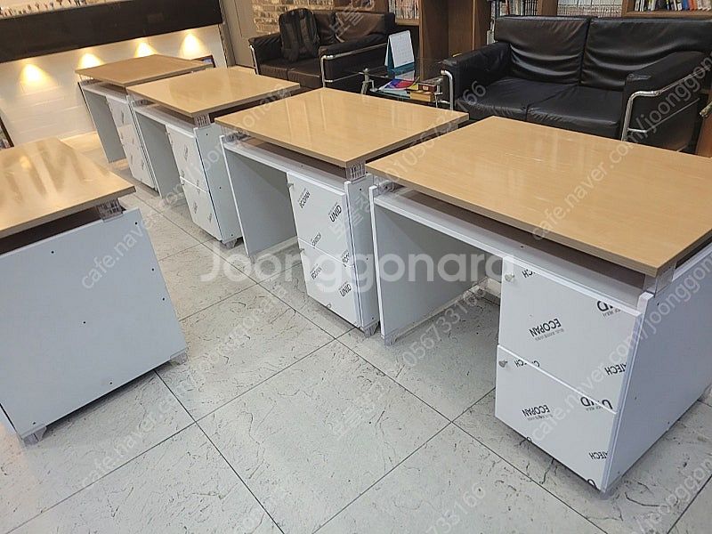 전국배송 인기 ! 깔끔 미술학원책상 (도화지수납함도 구...--3