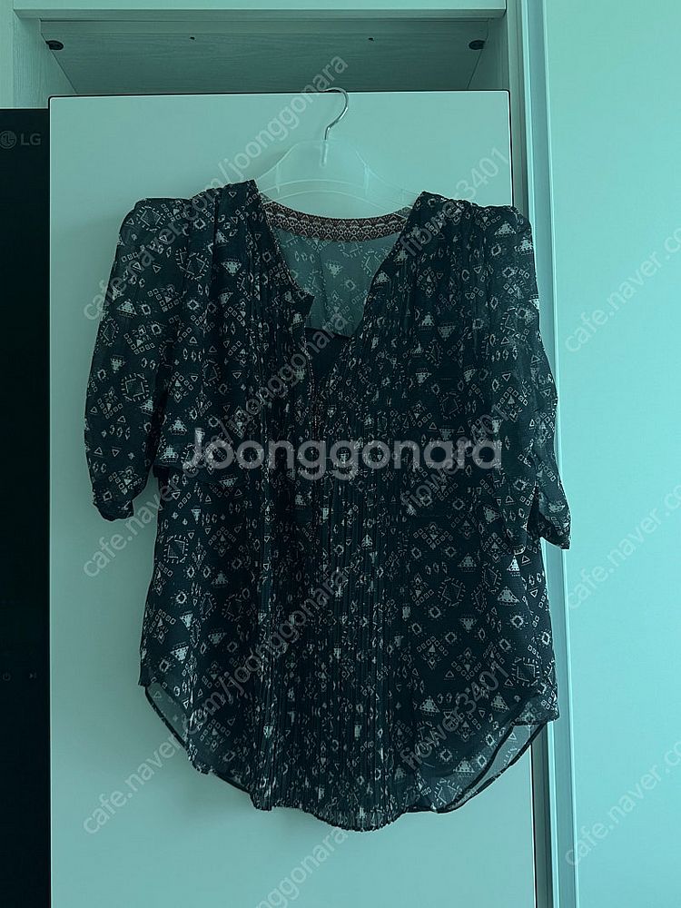 옷장 정리. 쟈니헤잇재즈 산드로 셀프포트레이트 시스템--2