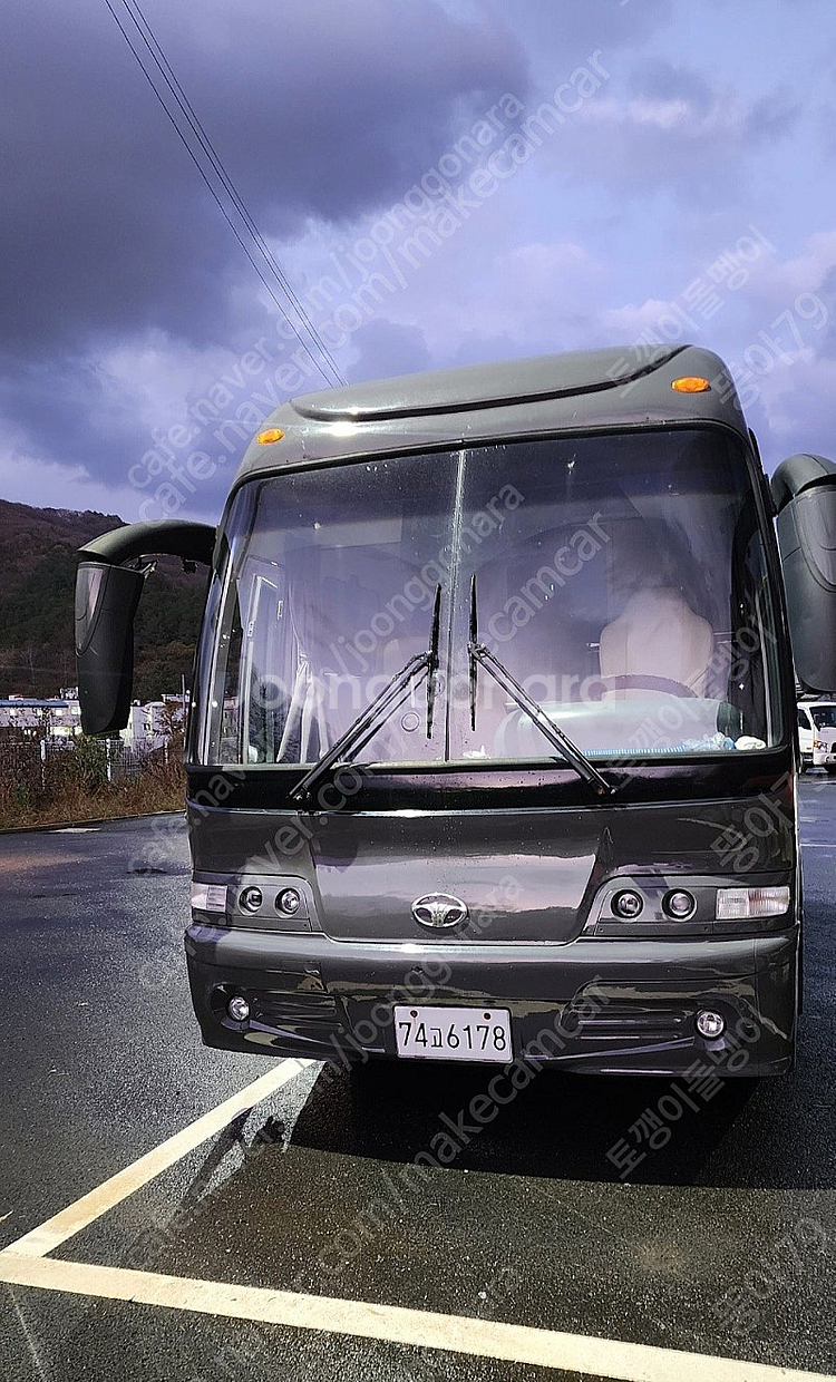 웅장한 BH 090 버스 캠핑카 팝니다.--0