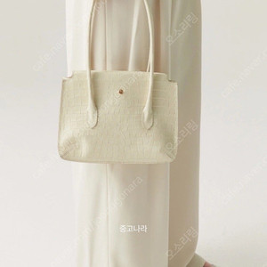 유메르 오브백 크림 상태좋음