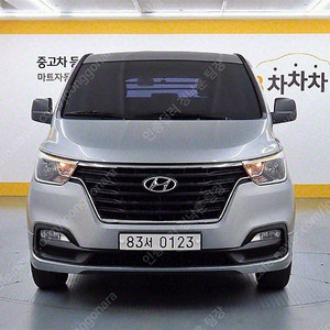 그랜드 스타렉스 3밴 중고 더 뉴 그랜드 스타렉스 3밴 중고차 은색 2019년식 89,757km 2WD 밴 3인승 스마트 수원중고차