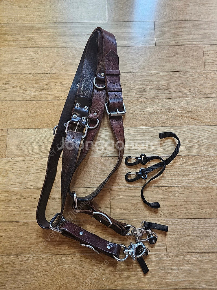 홀드패스트 머니메이커 카메라 더블스트랩 물소가죽--0