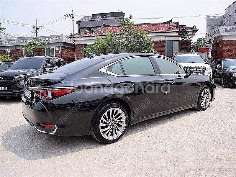 23,772 km 렉서스 중고차 렉서스 ES300h 중...--9