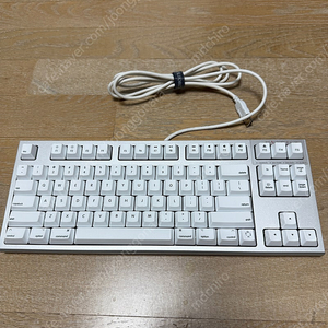 [판매중] 리얼포스 R2 텐키리스 for mac 키보드 팝니다(가격 인하 택배비 포함 14만원, 영문, 화이트, 차등)