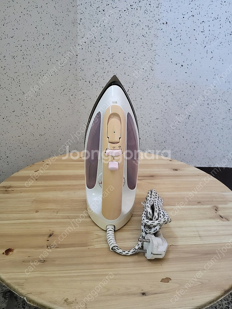 파라소닉 스팀다리미 NI-A235TS 판매합니다~~--2