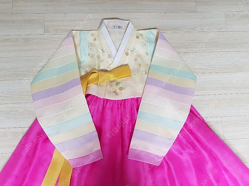 예쁜 여성한복 이미지