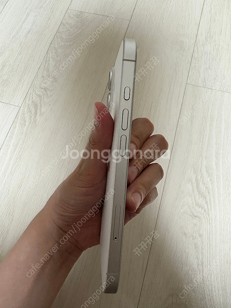아이폰16 256 화이트 풀박스 홍콩판듀얼심 카메라무음--9