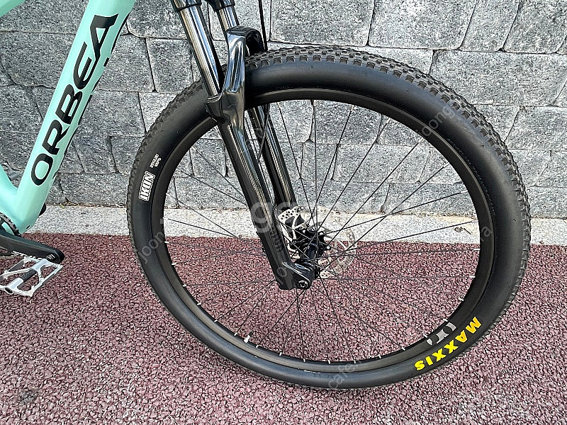 150만원 신차급 23년오베아 알마 m51 카본 가변싯...--0