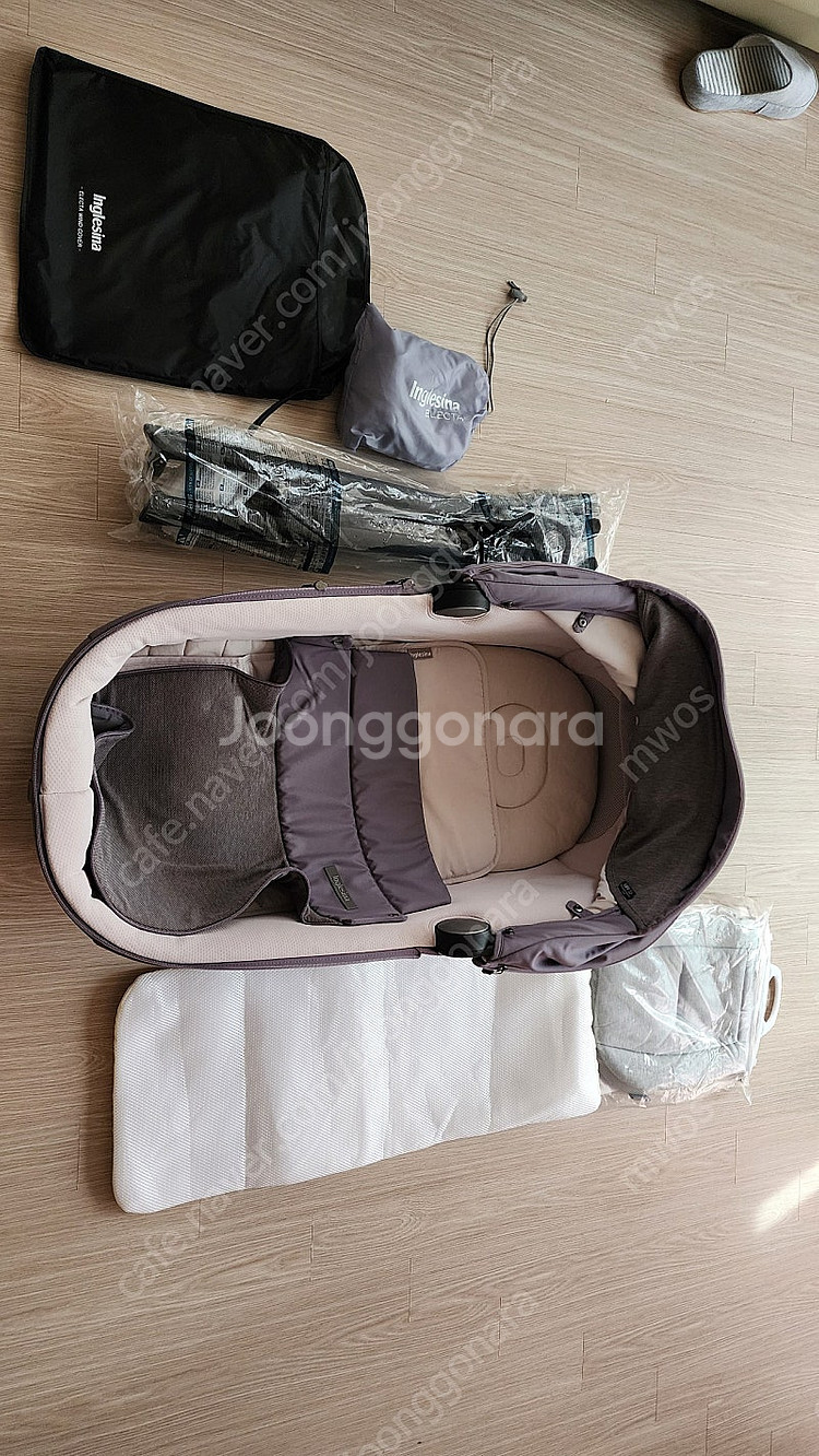 잉글레시나 일렉타+앱티카 이동형침대--4