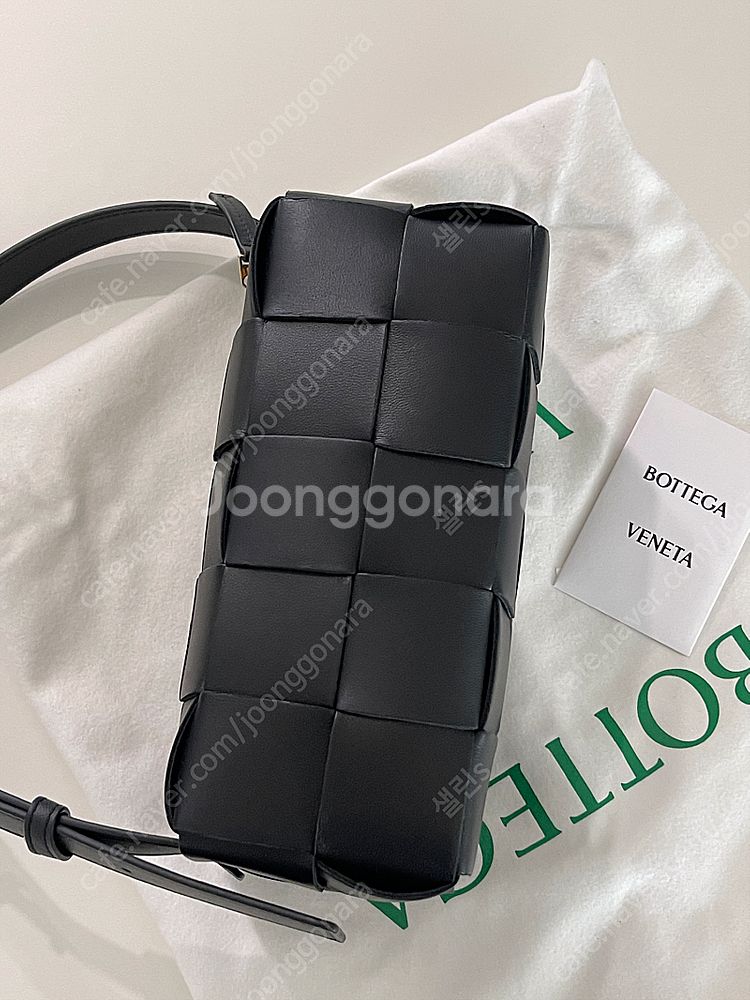 보테가베네타 브릭카세트 스몰 블랙--1
