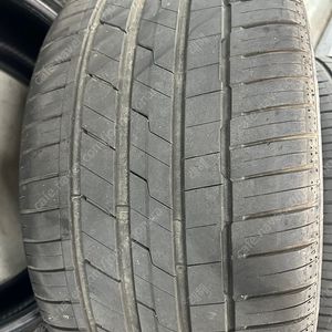 275-40-21 315-35-21 한국 s1 에보3 x5 x6 타이어 한대분 판매합니다