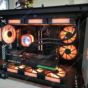커세어 2500X 미니타워 고사양 데스크탑 판매(9800X3D, 5070TI, 4TB)